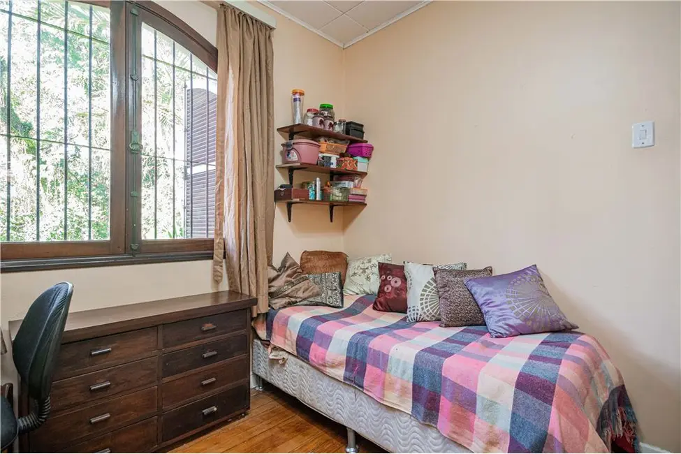 Casa com 5 quartos à venda, 400m2 em Petrópolis, Porto Alegre - RS - imagem 7 Foto 7 de Casa com 5 quartos à venda, 400m2 em Petrópolis, Porto Alegre - RS