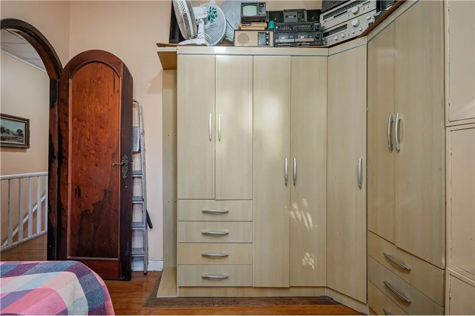 Casa com 5 quartos à venda, 400m2 em Petrópolis, Porto Alegre - RS - imagem 6 Foto 6 de Casa com 5 quartos à venda, 400m2 em Petrópolis, Porto Alegre - RS