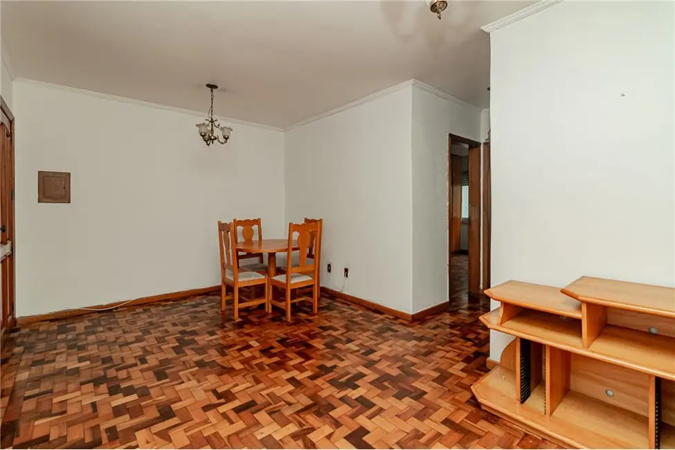 Apartamento com 2 quartos à venda, 58m2 em Passo da Areia, Porto Alegre - RS - imagem 1 Foto 1 de Apartamento com 2 quartos à venda, 58m2 em Passo da Areia, Porto Alegre - RS