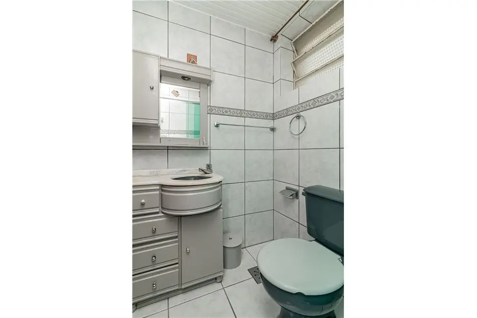 Apartamento com 2 quartos à venda, 58m2 em Passo da Areia, Porto Alegre - RS - imagem 9 Foto 9 de Apartamento com 2 quartos à venda, 58m2 em Passo da Areia, Porto Alegre - RS