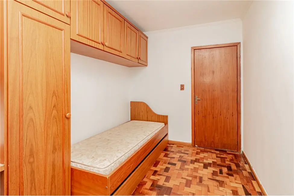 Apartamento com 2 quartos à venda, 58m2 em Passo da Areia, Porto Alegre - RS - imagem 8 Foto 8 de Apartamento com 2 quartos à venda, 58m2 em Passo da Areia, Porto Alegre - RS