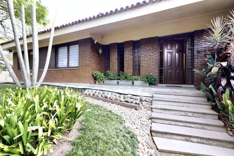 Foto 2 de Casa com 3 quartos à venda, 459m2 em Cristal, Porto Alegre - RS