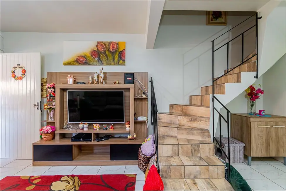 Foto 7 de Casa com 2 quartos à venda, 104m2 em Rio Branco, Canoas - RS