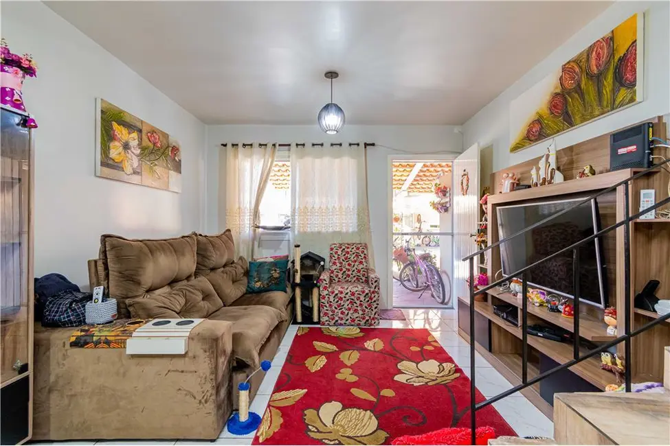 Foto 3 de Casa com 2 quartos à venda, 104m2 em Rio Branco, Canoas - RS