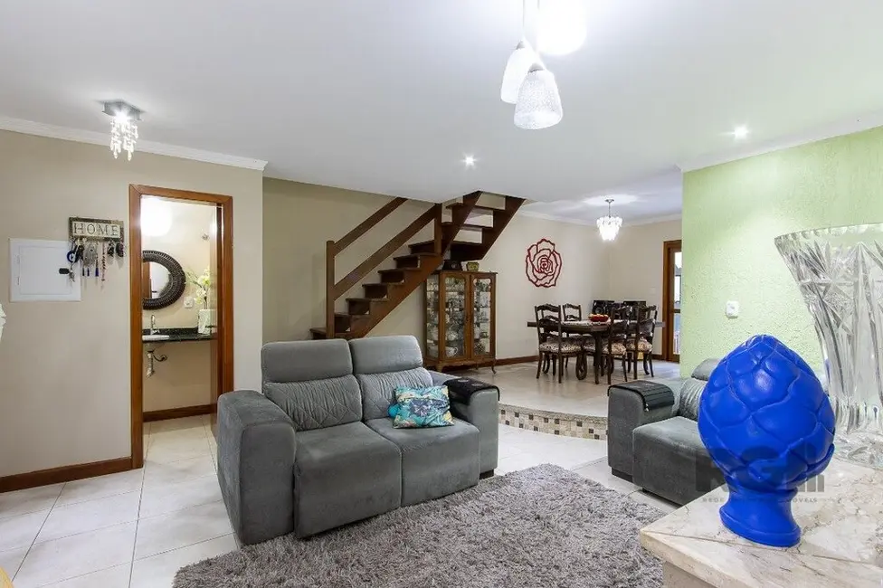 Casa com 5 quartos à venda, 300m2 em Espírito Santo, Porto Alegre - RS - imagem 8 Foto 8 de Casa com 5 quartos à venda, 300m2 em Espírito Santo, Porto Alegre - RS