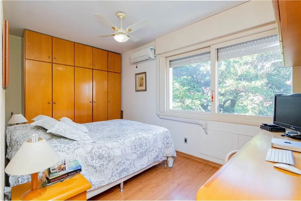 Apartamento com 2 quartos à venda, 80m2 em Menino Deus, Porto Alegre - RS - imagem 8 Foto 8 de Apartamento com 2 quartos à venda, 80m2 em Menino Deus, Porto Alegre - RS