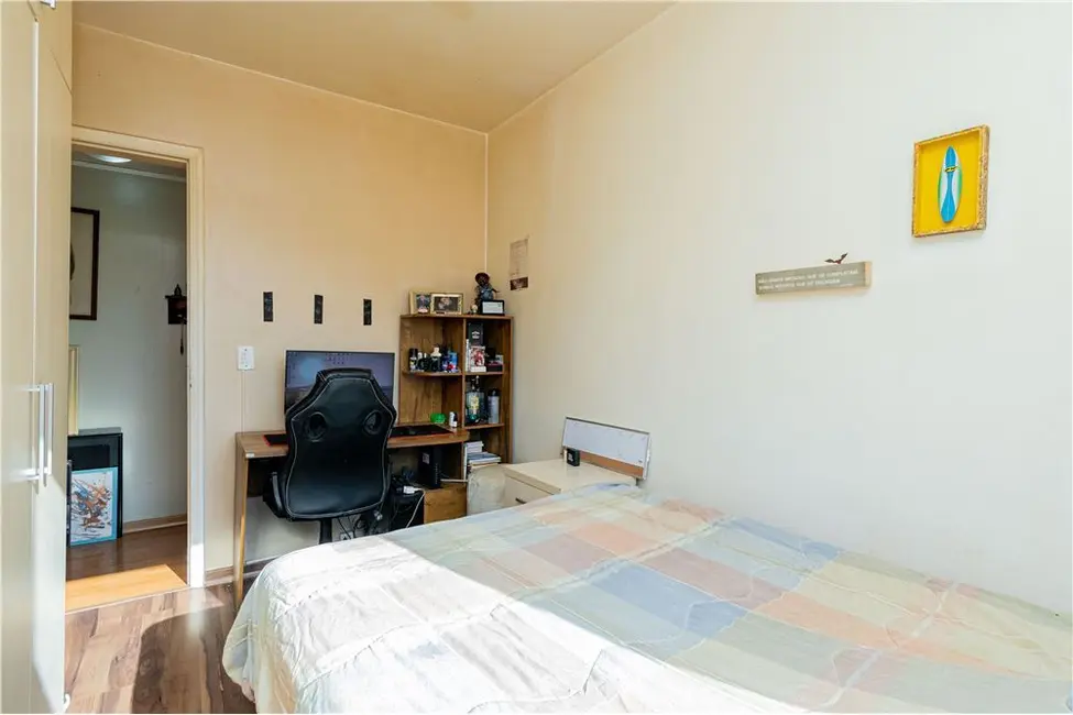 Apartamento com 2 quartos à venda, 80m2 em Menino Deus, Porto Alegre - RS - imagem 7 Foto 7 de Apartamento com 2 quartos à venda, 80m2 em Menino Deus, Porto Alegre - RS