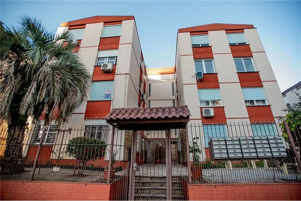 Apartamento com 2 quartos à venda, 58m2 em Passo da Areia, Porto Alegre - RS - imagem 1 Foto 1 de Apartamento com 2 quartos à venda, 58m2 em Passo da Areia, Porto Alegre - RS