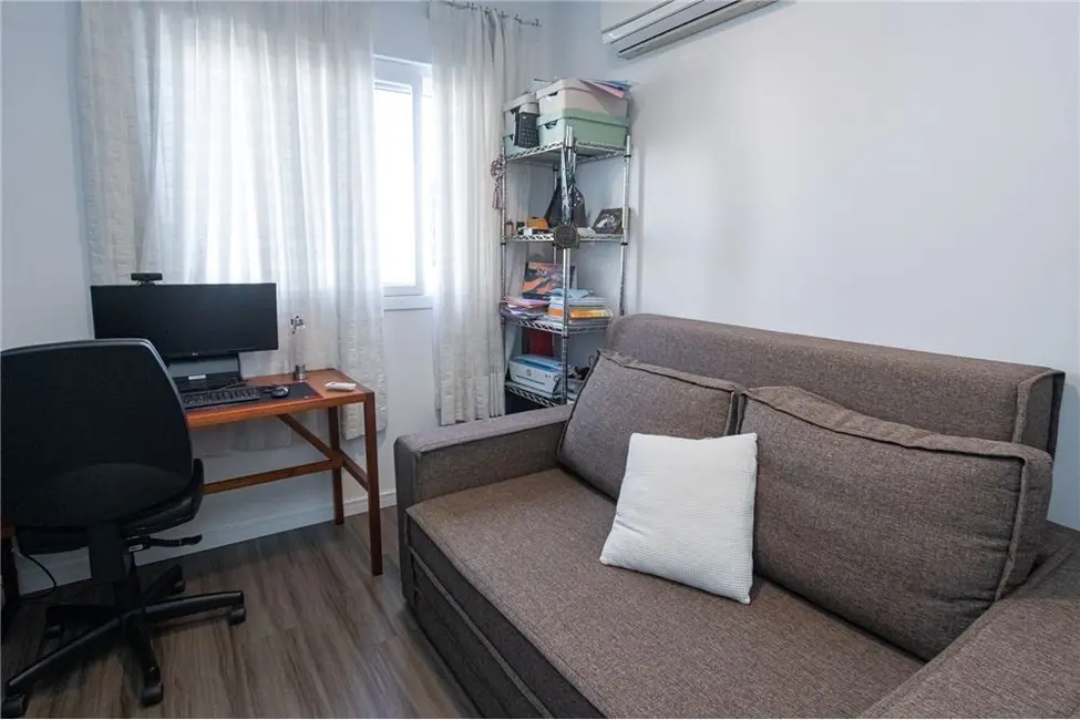 Casa com 3 quartos à venda, 99m2 em Lomba do Pinheiro, Porto Alegre - RS - imagem 3 Foto 3 de Casa com 3 quartos à venda, 99m2 em Lomba do Pinheiro, Porto Alegre - RS