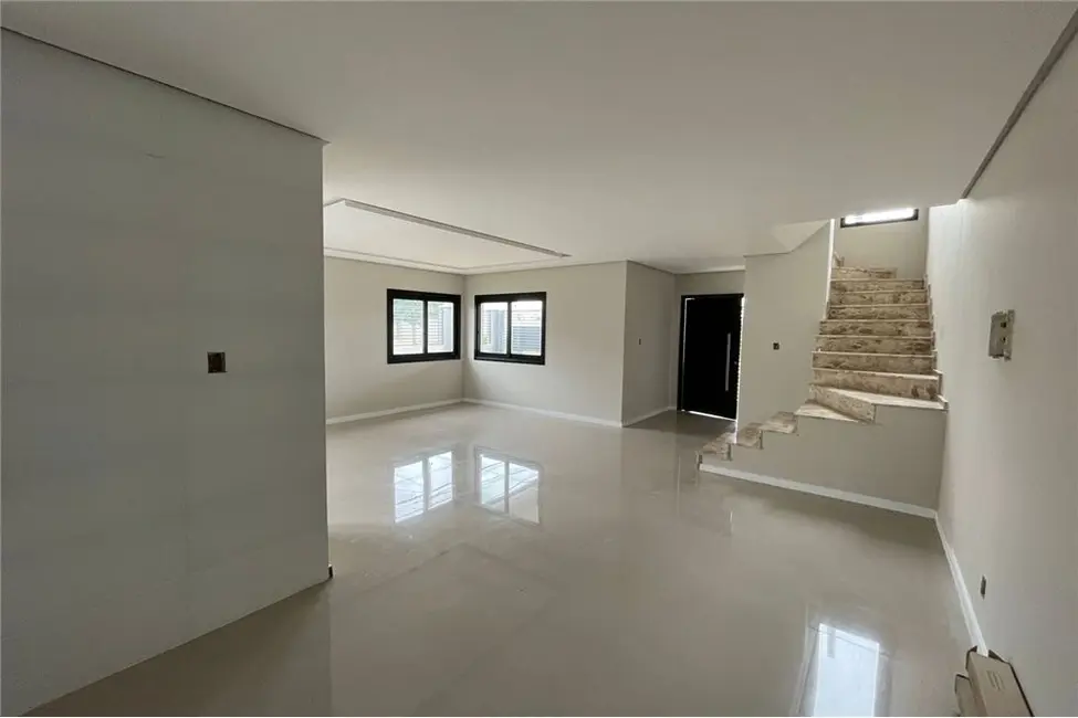 Casa com 3 quartos à venda, 130m2 em Estância Velha, Canoas - RS - imagem 3 Foto 3 de Casa com 3 quartos à venda, 130m2 em Estância Velha, Canoas - RS