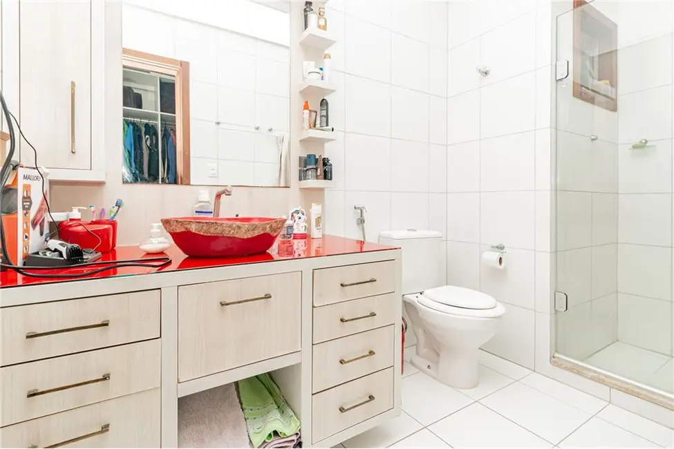 Casa com 4 quartos à venda, 241m2 em Agronomia, Porto Alegre - RS - imagem 9 Foto 9 de Casa com 4 quartos à venda, 241m2 em Agronomia, Porto Alegre - RS