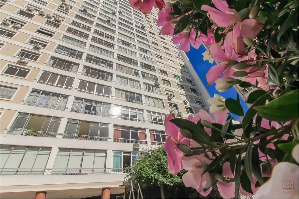 Apartamento com 4 quartos à venda, 207m2 em Centro Histórico, Porto Alegre - RS - imagem 9 Foto 9 de Apartamento com 4 quartos à venda, 207m2 em Centro Histórico, Porto Alegre - RS