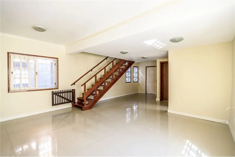 Casa com 4 quartos à venda, 225m2 em Tristeza, Porto Alegre - RS - imagem 6 Foto 6 de Casa com 4 quartos à venda, 225m2 em Tristeza, Porto Alegre - RS