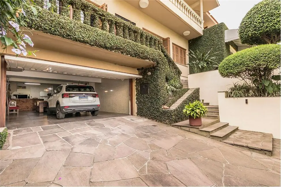 Casa com 4 quartos à venda, 640m2 em Três Figueiras, Porto Alegre - RS - imagem 4 Foto 4 de Casa com 4 quartos à venda, 640m2 em Três Figueiras, Porto Alegre - RS