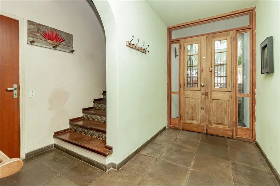 Casa com 4 quartos à venda, 248m2 em Cristal, Porto Alegre - RS - imagem 9 Foto 9 de Casa com 4 quartos à venda, 248m2 em Cristal, Porto Alegre - RS