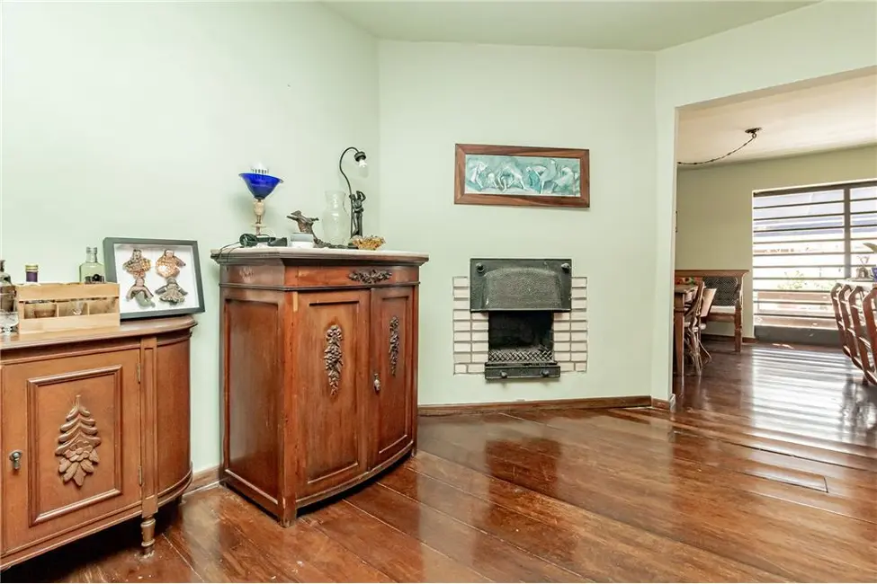 Casa com 4 quartos à venda, 248m2 em Cristal, Porto Alegre - RS - imagem 5 Foto 5 de Casa com 4 quartos à venda, 248m2 em Cristal, Porto Alegre - RS