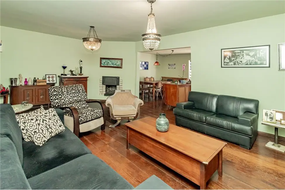 Casa com 4 quartos à venda, 248m2 em Cristal, Porto Alegre - RS - imagem 3 Foto 3 de Casa com 4 quartos à venda, 248m2 em Cristal, Porto Alegre - RS