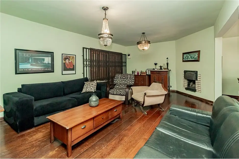 Casa com 4 quartos à venda, 248m2 em Cristal, Porto Alegre - RS - imagem 2 Foto 2 de Casa com 4 quartos à venda, 248m2 em Cristal, Porto Alegre - RS