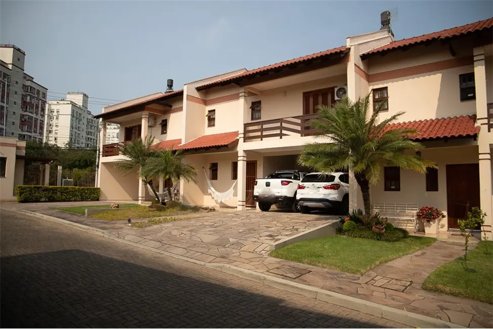 Casa com 3 quartos à venda, 243m2 em Cavalhada, Porto Alegre - RS - imagem 7 Foto 7 de Casa com 3 quartos à venda, 243m2 em Cavalhada, Porto Alegre - RS