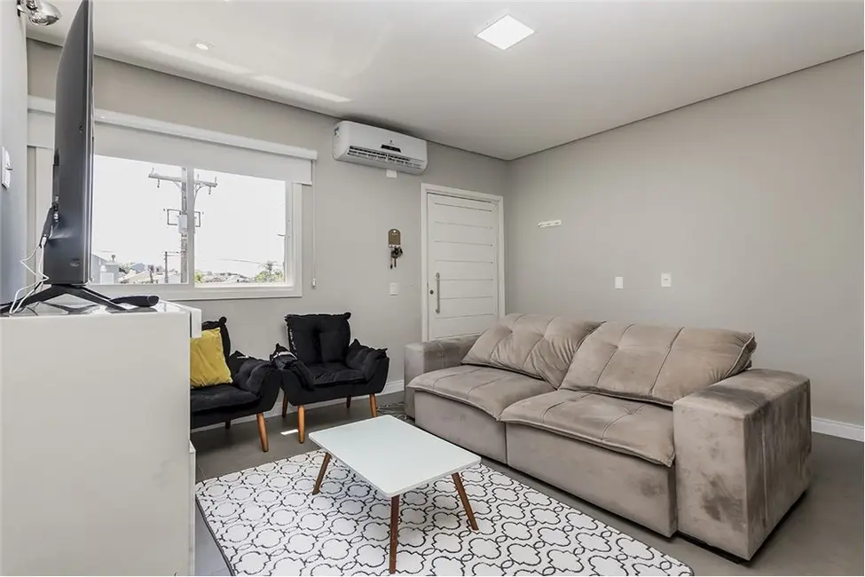 Casa com 2 quartos à venda, 100m2 em Mário Quintana, Porto Alegre - RS - imagem 3 Foto 3 de Casa com 2 quartos à venda, 100m2 em Mário Quintana, Porto Alegre - RS