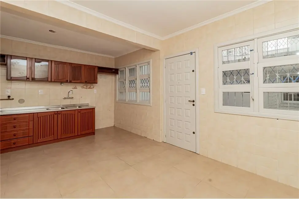 Foto 9 de Casa com 3 quartos à venda, 312m2 em Passo da Areia, Porto Alegre - RS