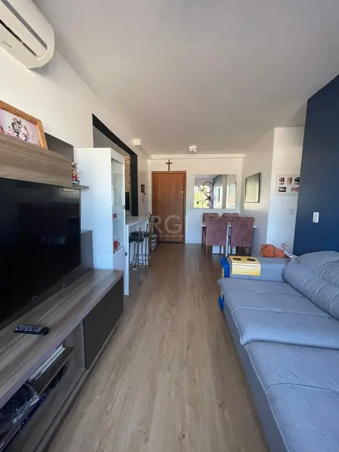 Foto 2 de Apartamento com 2 quartos à venda, 58m2 em Medianeira, Porto Alegre - RS