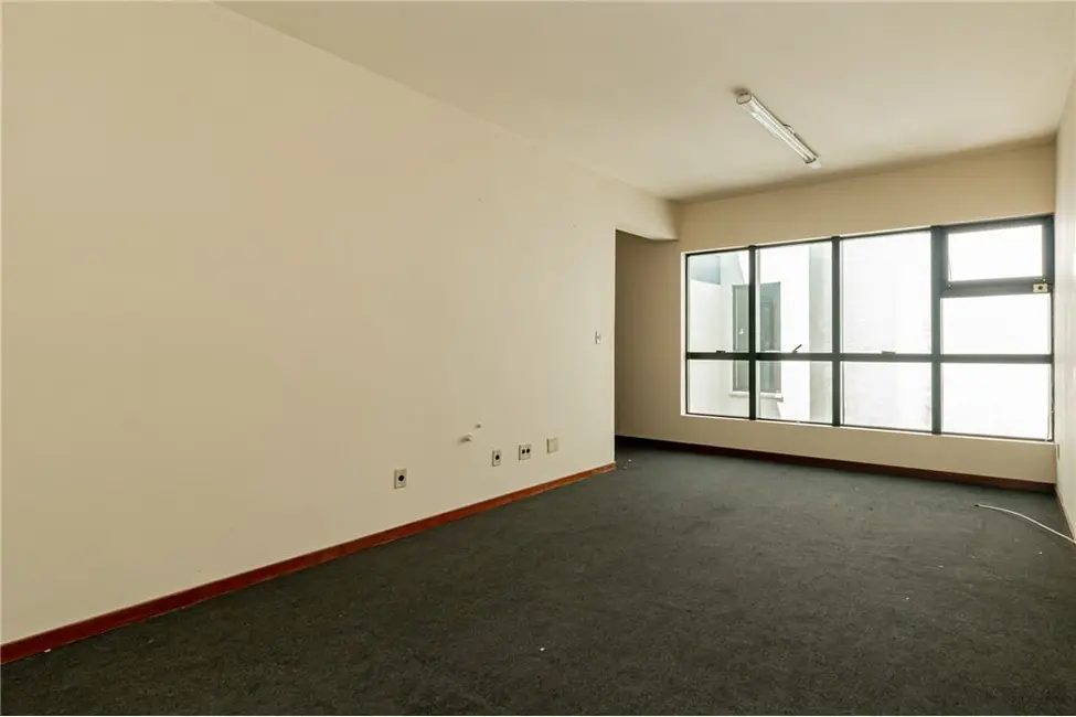 Sala Comercial à venda, 27m2 em Petrópolis, Porto Alegre - RS - imagem 7 Foto 7 de Sala Comercial à venda, 27m2 em Petrópolis, Porto Alegre - RS