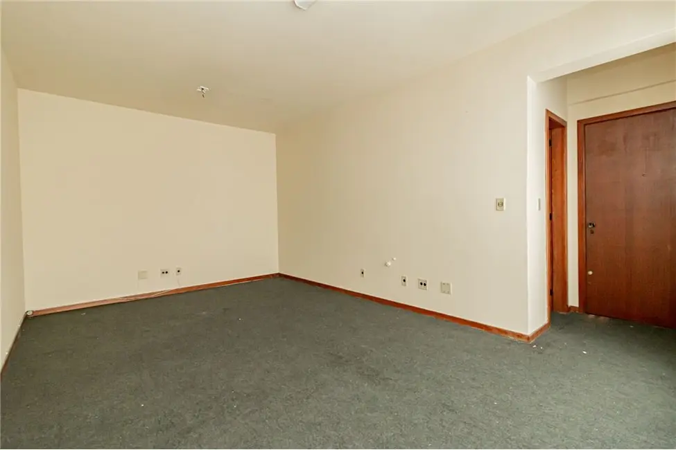 Sala Comercial à venda, 27m2 em Petrópolis, Porto Alegre - RS - imagem 6 Foto 6 de Sala Comercial à venda, 27m2 em Petrópolis, Porto Alegre - RS