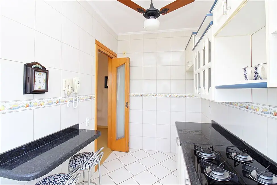 Foto 6 de Apartamento com 1 quarto à venda, 83m2 em São João, Porto Alegre - RS