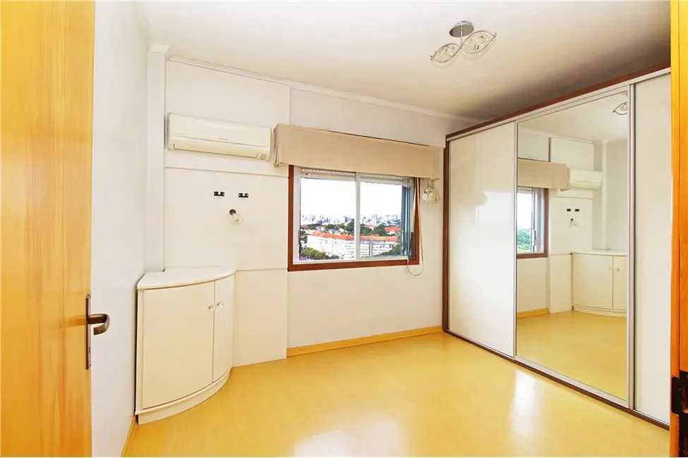 Foto 9 de Apartamento com 1 quarto à venda, 83m2 em São João, Porto Alegre - RS