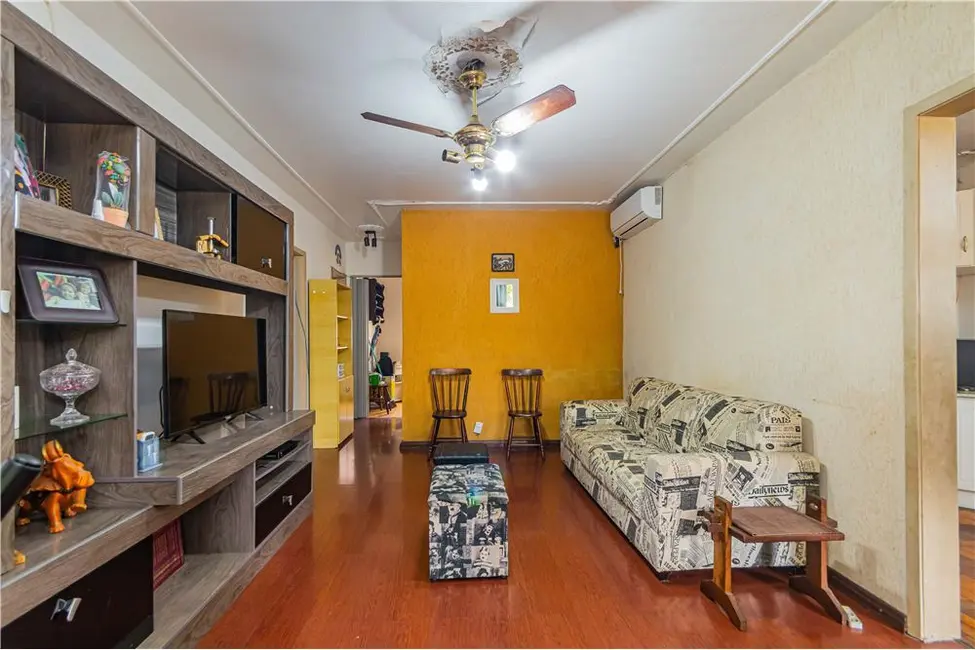 Casa com 3 quartos à venda, 140m2 em Partenon, Porto Alegre - RS - imagem 8 Foto 8 de Casa com 3 quartos à venda, 140m2 em Partenon, Porto Alegre - RS