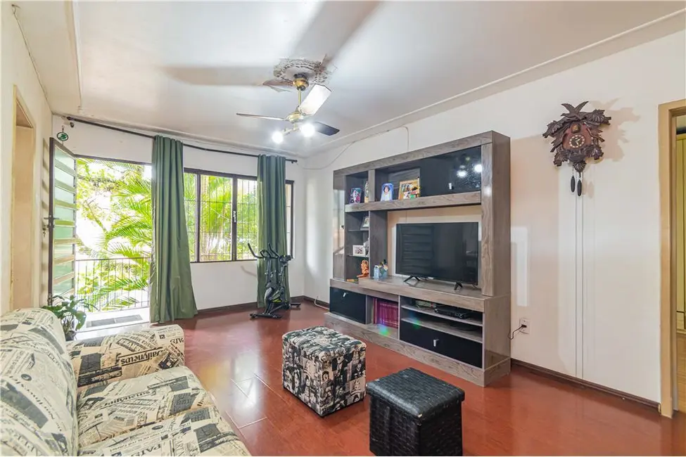 Casa com 3 quartos à venda, 140m2 em Partenon, Porto Alegre - RS - imagem 6 Foto 6 de Casa com 3 quartos à venda, 140m2 em Partenon, Porto Alegre - RS