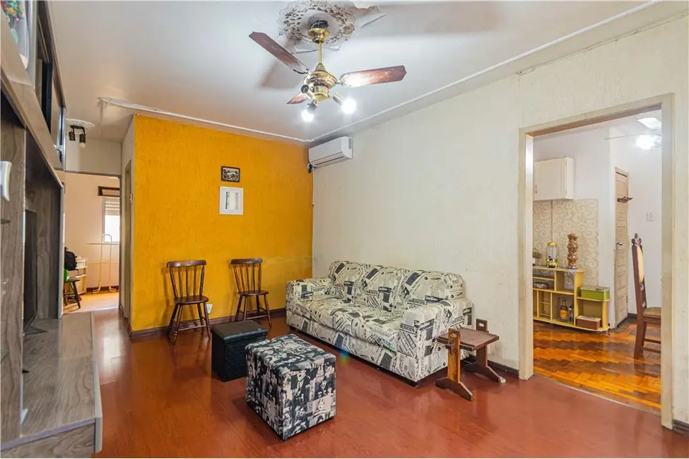 Casa com 3 quartos à venda, 140m2 em Partenon, Porto Alegre - RS - imagem 9 Foto 9 de Casa com 3 quartos à venda, 140m2 em Partenon, Porto Alegre - RS