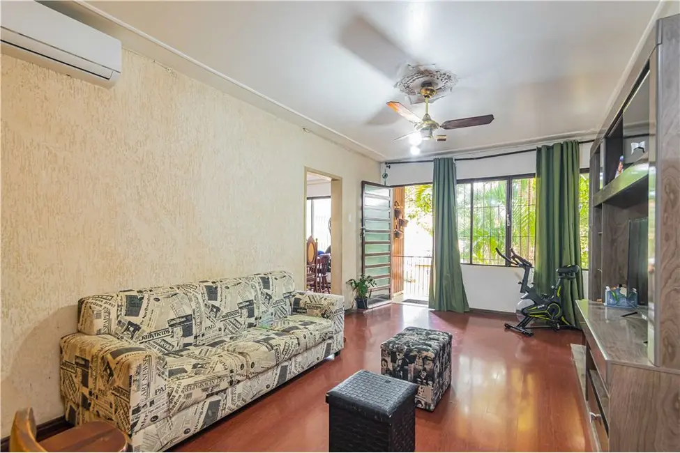 Casa com 3 quartos à venda, 140m2 em Partenon, Porto Alegre - RS - imagem 7 Foto 7 de Casa com 3 quartos à venda, 140m2 em Partenon, Porto Alegre - RS