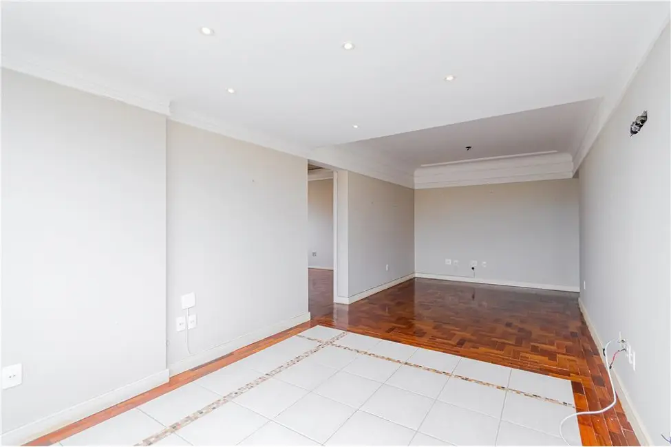 Apartamento com 2 quartos à venda, 71m2 em Partenon, Porto Alegre - RS - imagem 4 Foto 4 de Apartamento com 2 quartos à venda, 71m2 em Partenon, Porto Alegre - RS