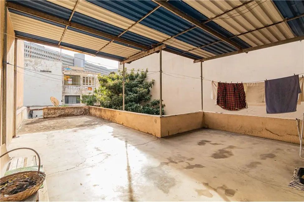 Casa com 4 quartos à venda, 200m2 em Santa Cecília, Porto Alegre - RS - imagem 4 Foto 4 de Casa com 4 quartos à venda, 200m2 em Santa Cecília, Porto Alegre - RS