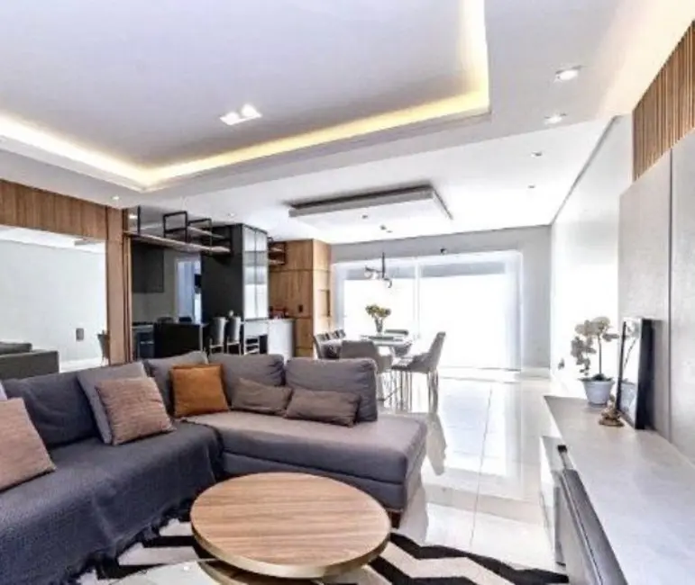 Casa com 3 quartos à venda, 233m2 em Sarandi, Porto Alegre - RS - imagem 3 Foto 3 de Casa com 3 quartos à venda, 233m2 em Sarandi, Porto Alegre - RS