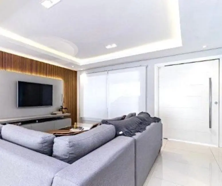 Casa com 3 quartos à venda, 233m2 em Sarandi, Porto Alegre - RS - imagem 4 Foto 4 de Casa com 3 quartos à venda, 233m2 em Sarandi, Porto Alegre - RS