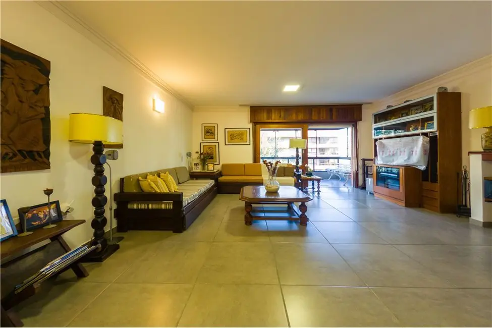 Foto 2 de Apartamento com 5 quartos à venda, 245m2 em Centro, Capao Da Canoa - RS