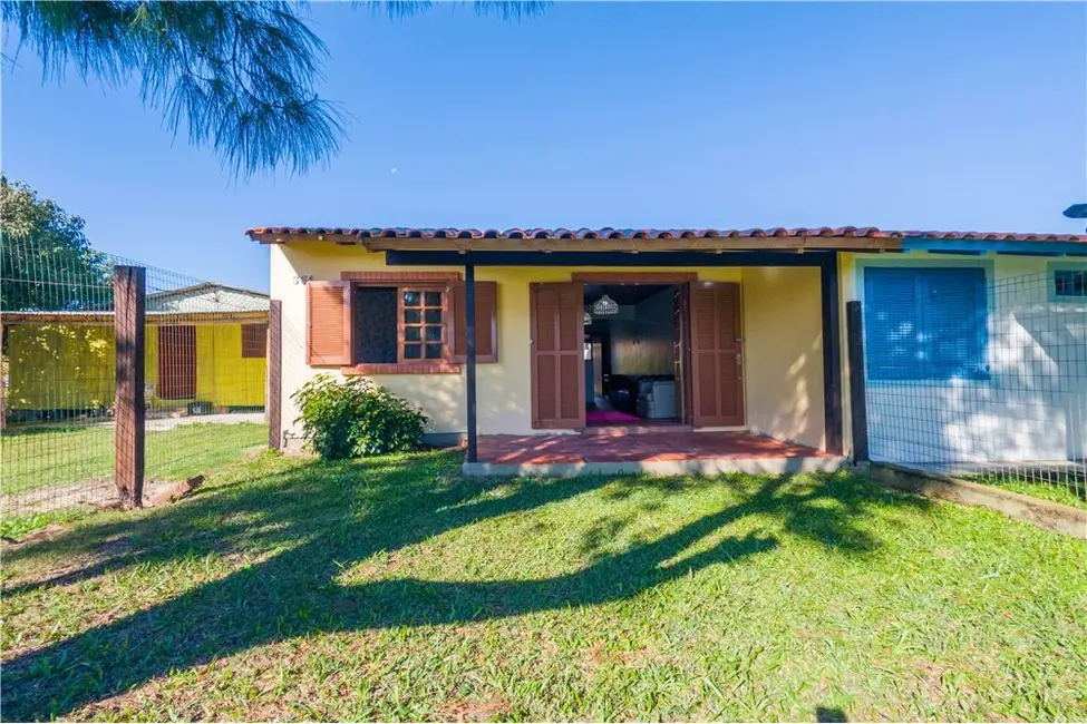 Foto 1 de Casa com 2 quartos à venda, 64m2 em Imbe - RS