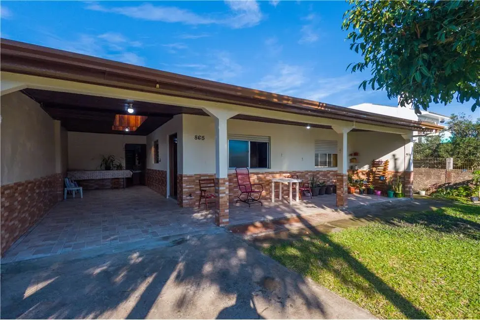 Foto 2 de Casa com 3 quartos à venda, 154m2 em Imbe - RS