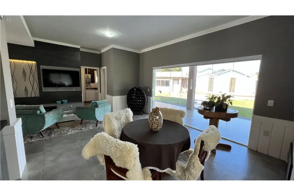 Foto 22 de Casa com 3 quartos à venda, 354m2 em Tramandai - RS