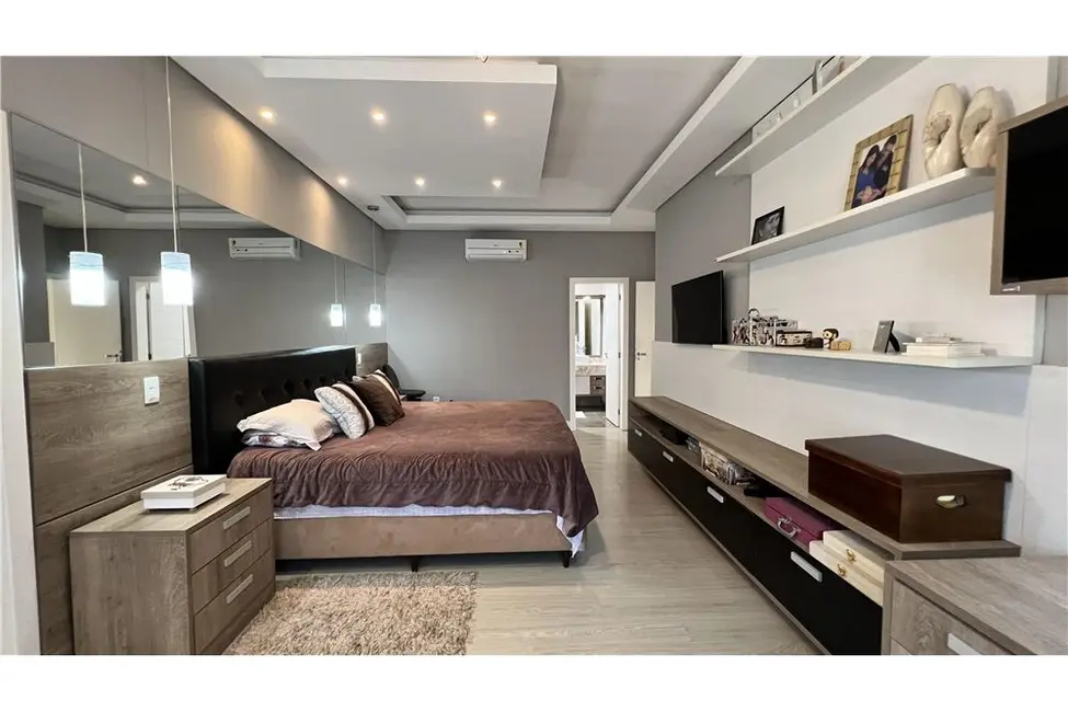 Casa com 3 quartos à venda, 354m2 em Tramandai - RS - imagem 6 Foto 6 de Casa com 3 quartos à venda, 354m2 em Tramandai - RS
