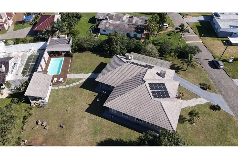 Foto 1 de Casa com 3 quartos à venda, 354m2 em Tramandai - RS