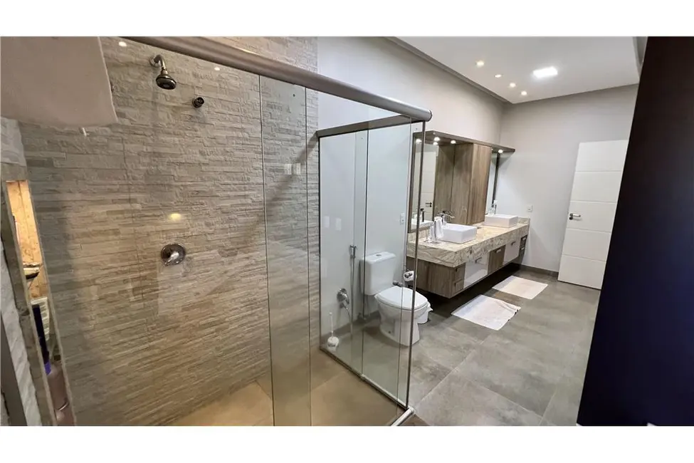 Casa com 3 quartos à venda, 354m2 em Tramandai - RS - imagem 4 Foto 4 de Casa com 3 quartos à venda, 354m2 em Tramandai - RS
