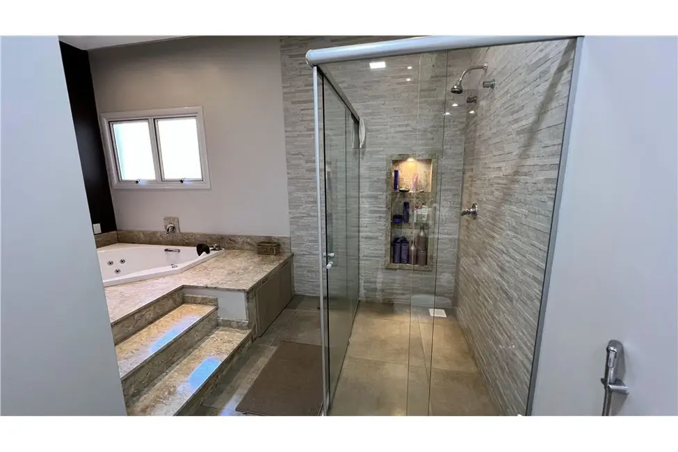 Casa com 3 quartos à venda, 354m2 em Tramandai - RS - imagem 3 Foto 3 de Casa com 3 quartos à venda, 354m2 em Tramandai - RS