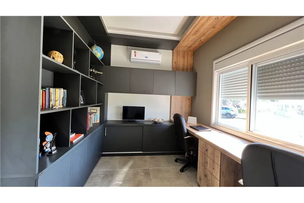 Foto 27 de Casa com 3 quartos à venda, 354m2 em Tramandai - RS