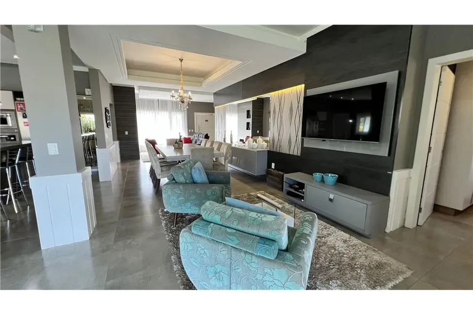 Foto 19 de Casa com 3 quartos à venda, 354m2 em Tramandai - RS