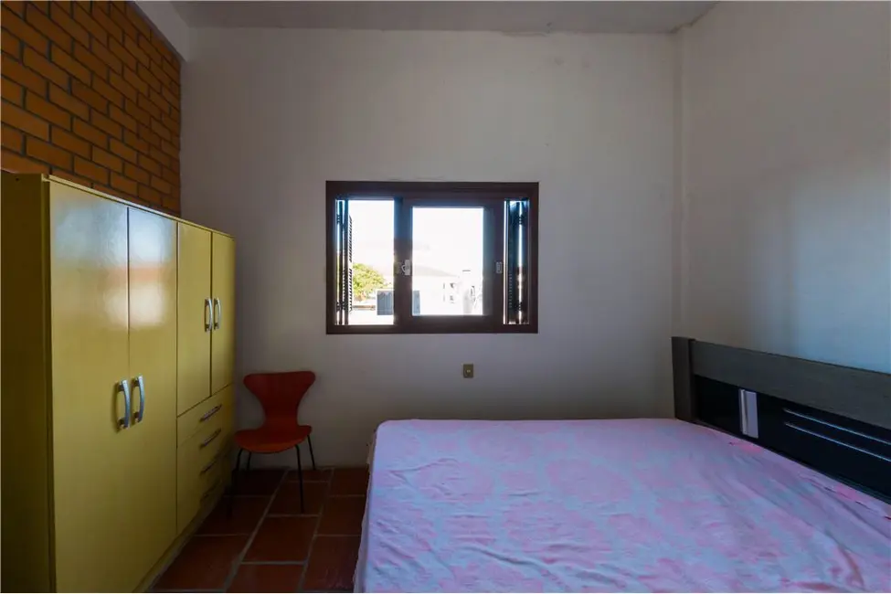 Foto 16 de Casa com 3 quartos à venda, 100m2 em Tramandai - RS