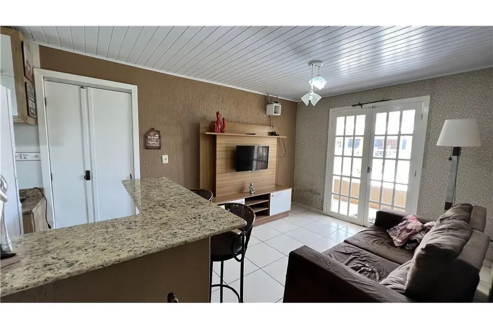 Casa com 2 quartos à venda, 70m2 em Tramandai - RS - imagem 6 Foto 6 de Casa com 2 quartos à venda, 70m2 em Tramandai - RS